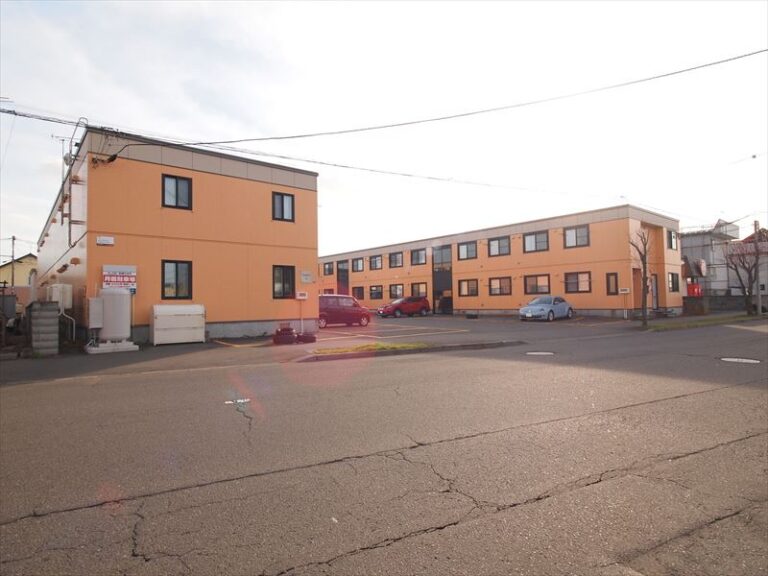 【グランドゥールA棟・B棟】苫小牧市三光町・新生台の軽量鉄骨造アパート2棟✨