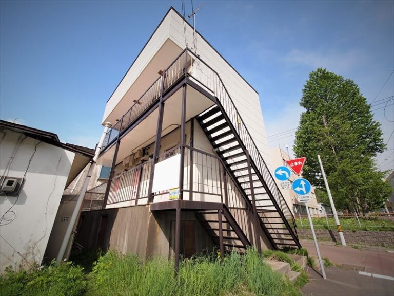 【室蘭市水元町・店舗付き住宅+アパート】成約済